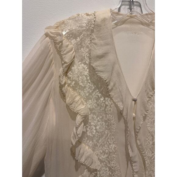 Unlabeled Vintage Cream Chiffon Lace Ruffle Blouse with Double Cuffs medium - Picture 15 of 15